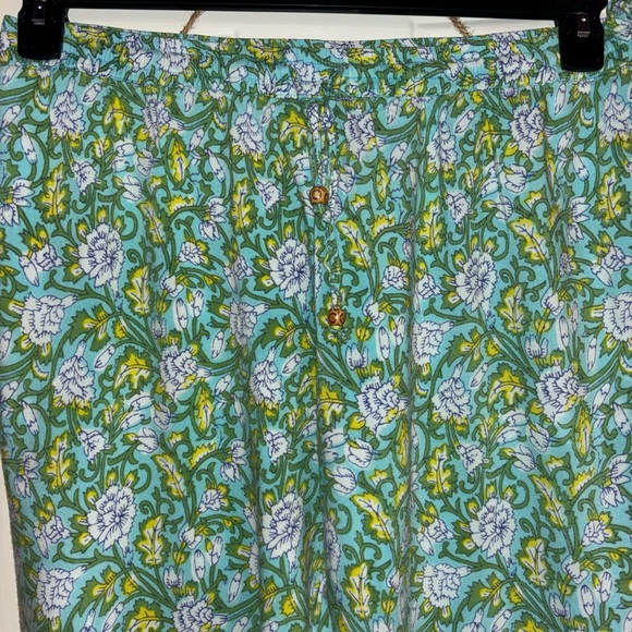 Floral Border-Print Green Women's Pajama Set - Picture 7 of 7